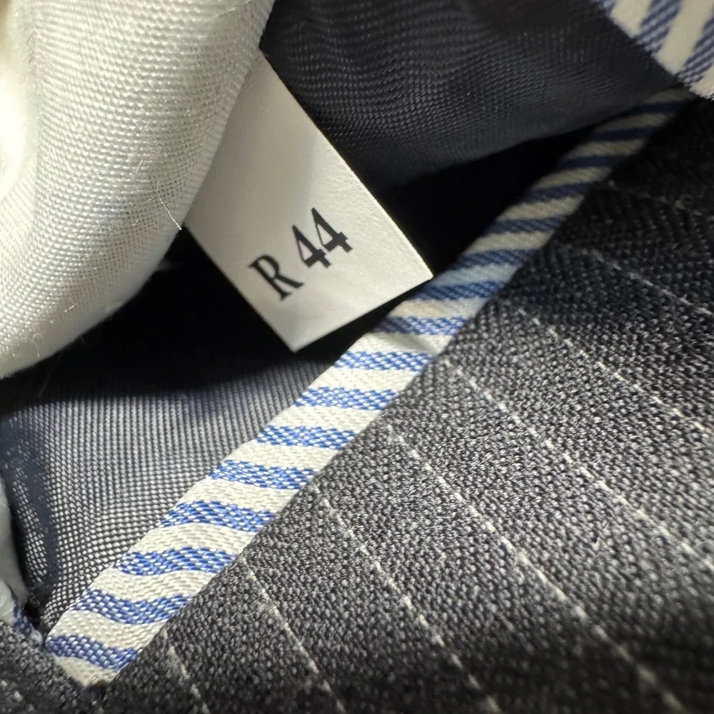 Tommy Hilfiger Blazer Mens‎ 44R Grey Pinstripe 100% Wool Two Button Suit Jacket